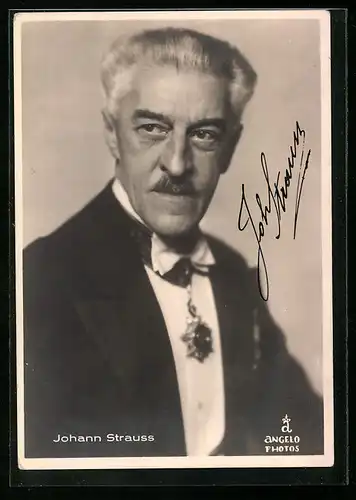 AK Portrait Johann Strauss in Abendgarderobe mit Orden, Autograph