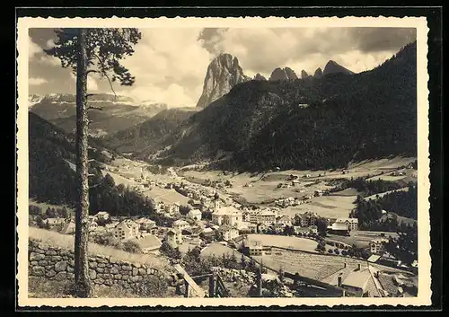 AK Ortisei, Totalansicht aus der Vogelschau