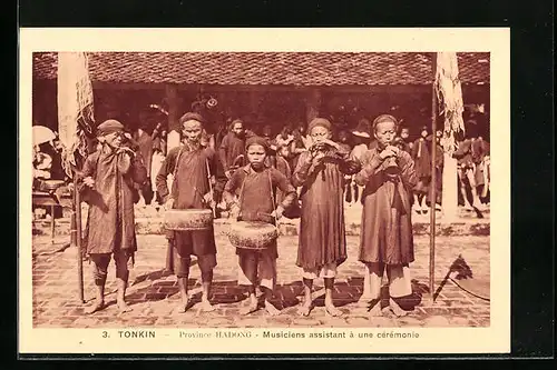 AK Hadong, Musiciens assistant à une cérémonie