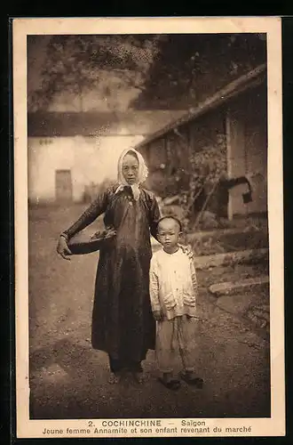 AK Saigon, Jeune femme Annamite et son enfant revenant du marche, Frau und Sohn kehren vom Markt zurück