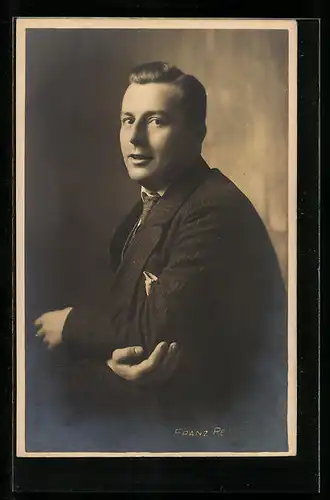 AK Opernsänger Franz Reisinger im eleganten Anzug