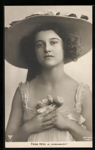 AK Opernsängerin Frida Hess in Donauwalzer