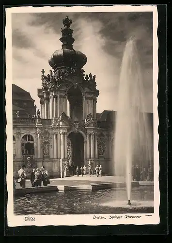 Foto-AK Walter Hahn, Dresden, Nr. 10700: Dresden, Zwinger, Kronentor