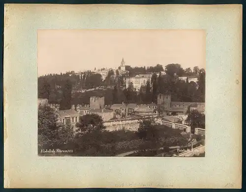 Fotografie Guillaume Berggren, Ansicht Istanbul, Blick auf die Hagia Sophia mit dem Vorplatz, Pferdekutschen