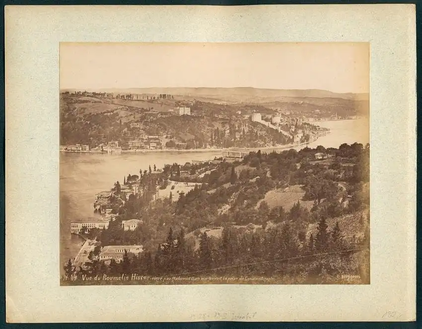 Fotografie Guillaume Berggren, Ansicht Istanbul-Besiktas, Mosque d`Ortaköy, Ortaköy Moschee, Raddampfer 1