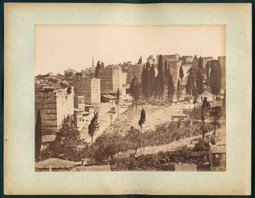 Fotografie Guillaume Berggren, Ansicht Istanbul, Fontaine d`Achmed, Sultan Ahmet III. Brunnen Fatih Sultanahmet Çesmesi 1