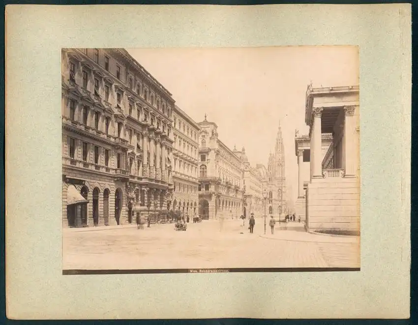 Fotografie unbekannter Fotograf, Ansicht Wien, Blick in die Reichsrathstrasse mit Geschäft Hirschl 0