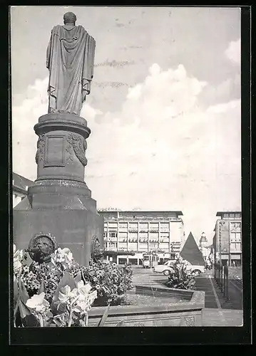 AK Karlsruhe, Partie am Marktplatz