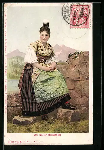 AK Frau in Tracht aus Uri (Unter-Reussthal)