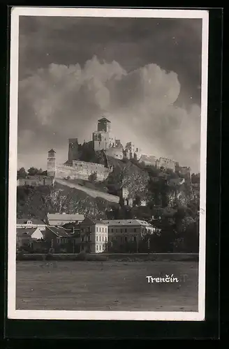 AK Trencin, Burg im Sonnenschein