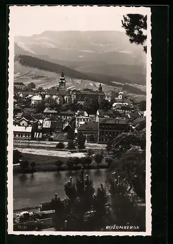 AK Ruzomberok, Blick von einer Anhöhe über die Stadt