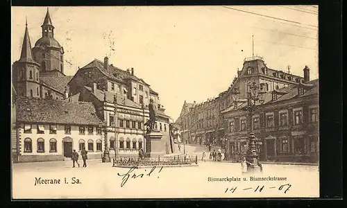 AK Meerane i. Sa., Gasthaus zum Gambrinus am Bismarckplatz mit Bismarckstrasse und Denkmal