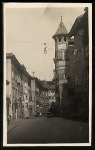 AK Bozen, Strassenpartie mit Geschäften