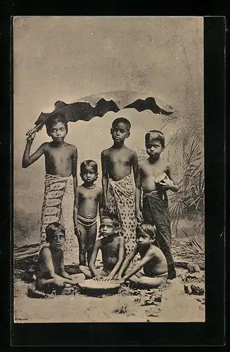 AK Colombo, Group of Children under Banana Leaf