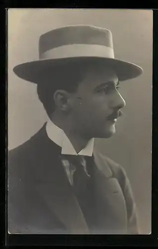 AK Opernsänger Carl Tralow mit Schnurrbart und Hut