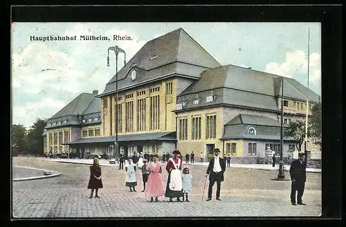 AK Mülheim, Hauptbahnhof mit Passanten