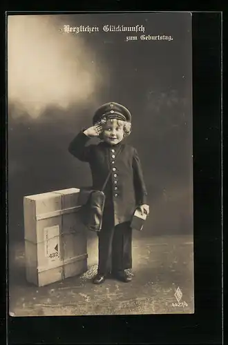 AK Kleiner Briefträger salutiert