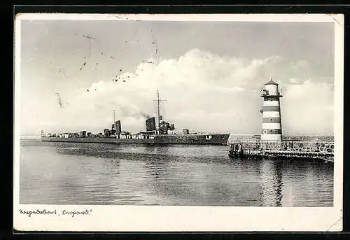 AK Torpedoboot Leopold in der Hafeneinfahrt, Leuchtturm