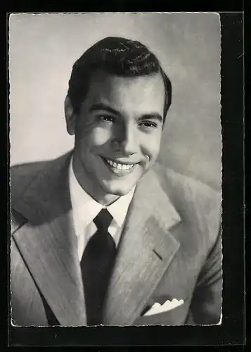 AK Opernsänger Mario Lanza mit lächelndem Gesicht