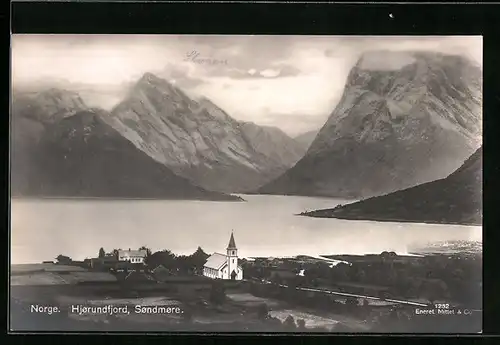 AK Hjorundfjord, Sondmore, Ortsansicht