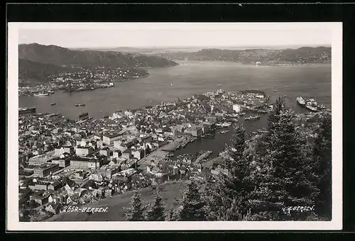 AK Bergen, Ortsansicht aus der Vogelschau