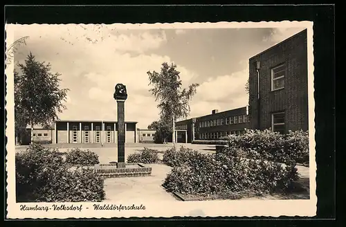 AK Hamburg-Volksdorf, Partie an der Walddörferschule