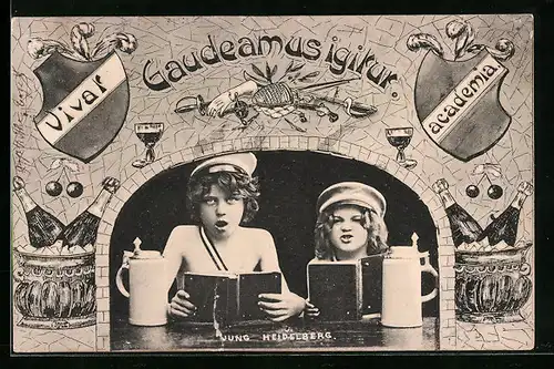 AK Heidelberg, Kinder mit Studentenmützen mit Büchern und Bier