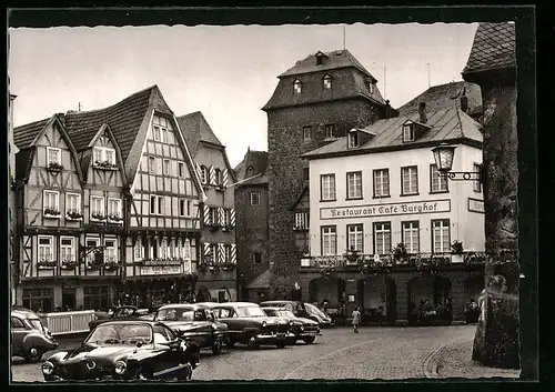 AK Linz a. Rhein, Ortspartie mit Fachwerkhäusern und Restaurant Cafe Burghof