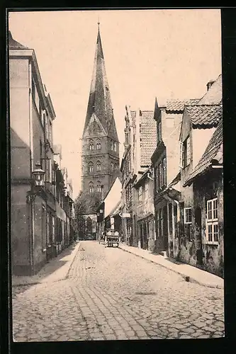 AK Lübeck, Weberstrasse mit Kirche
