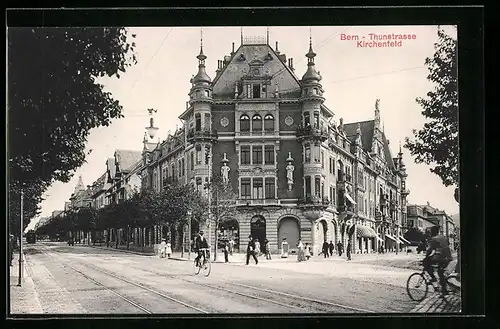 AK Bern, Gebäude und Fahrradfahrer an der Thunstrasse