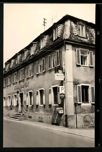 Fotografie unbekannter Fotograf, Ansicht Kleinheubach, Gasthaus Löwensteiner Hof, Hausecke mit Coca Cola Reklame