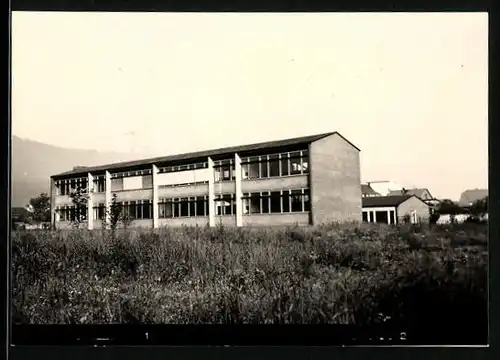 Fotografie unbekannter Fotograf, Ansicht Kleinheubach, Schulhaus, Schule