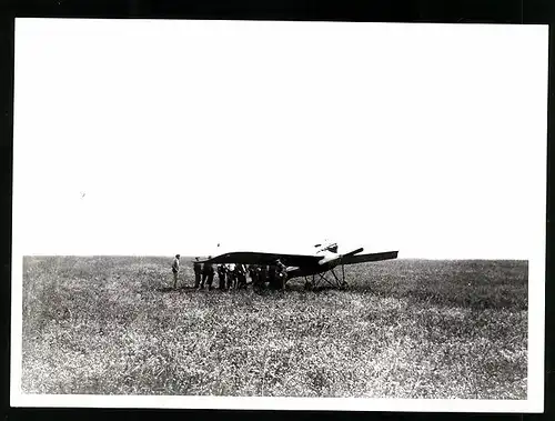 Archiv-Fotografie Flugzeug Rumpler Taube von Hirth, Eindecker während der Erprobung