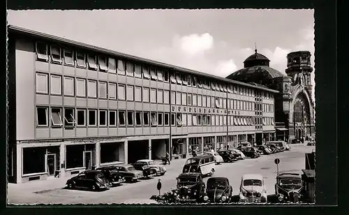 AK Köln, Bahnhof mit Bundesbahn-Hotel