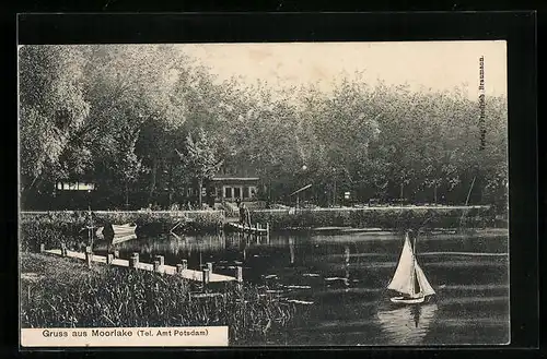 AK Berlin-Wannsee, Gasthaus Moorlake, Teich mit Modellsegelboot