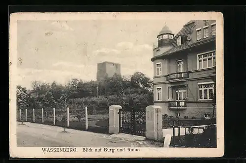 AK Wassenberg, Burg und Ruine von der Strasse gesehen