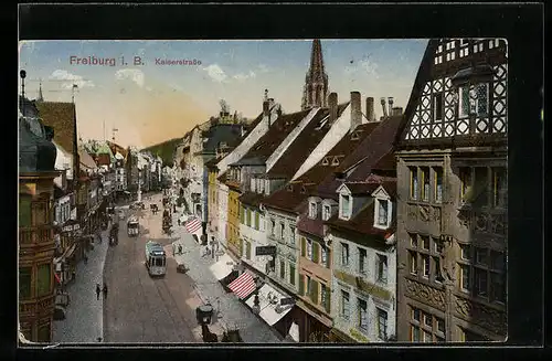 AK Freiburg i. B., Kaiserstrasse aus der Vogelschau, Strassenbahnen