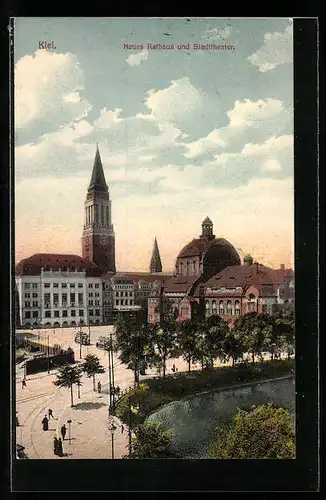 AK Kiel, Neues Rathaus und Stadttheater, Strassenbahn