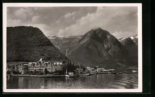 AK Balholm (Balestrand), Panorama des Ortes