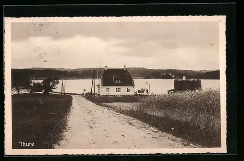 AK Thuro, Uferstrasse und Häuser am Wasser