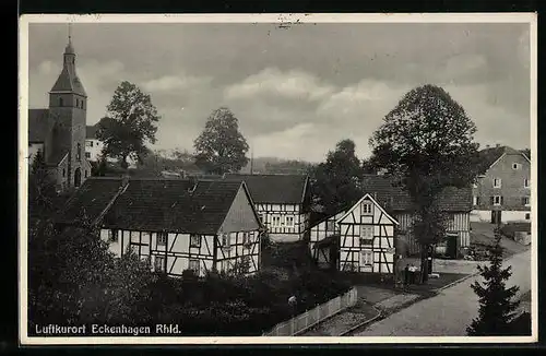 AK Eckenhagen /Rhld., Ortspartie mit Kirche