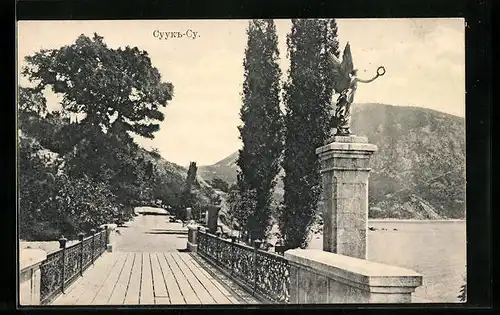 AK Suuk-Su, Ortspartie mit Brücke und Statue