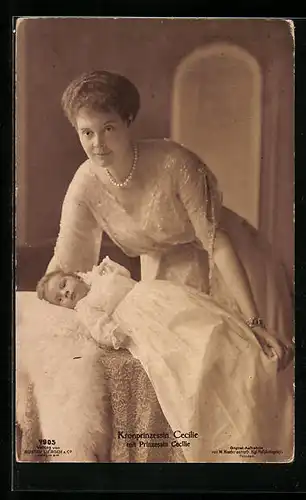 AK Kronprinzessin Cecilie mit Prinzessin Cecilie
