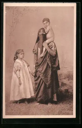 AK Egypt, A Mother, arabische Volkstypen