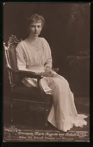 AK Prinzessin Marie Auguste von Anhalt als junge Frau im weissen Kleid