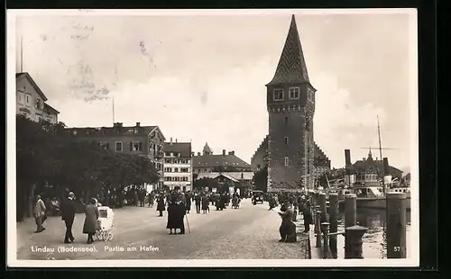 AK Lindau / Bodensee, Partie am Hafen