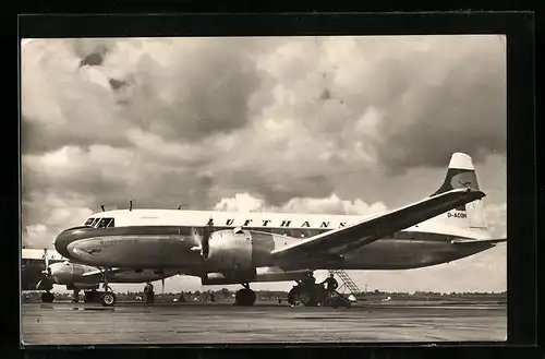 AK Flugzeug Metropolitan der Lufthansa vor dem Start