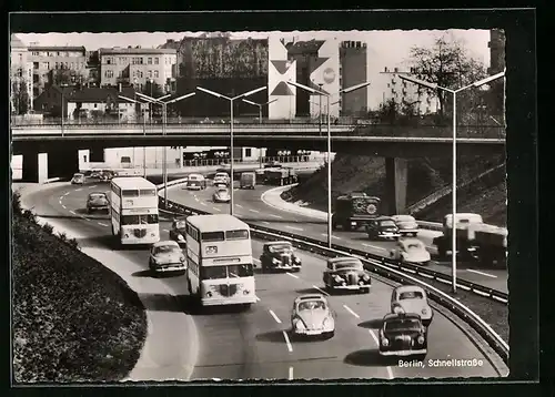 AK Berlin, Schnellstrasse mit Brücke und Bussen