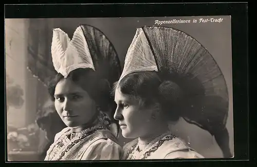 AK Appenzellerinnen in Fest-Tracht