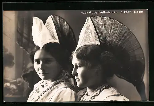 AK Appenzellerinnen in Fest-Tracht